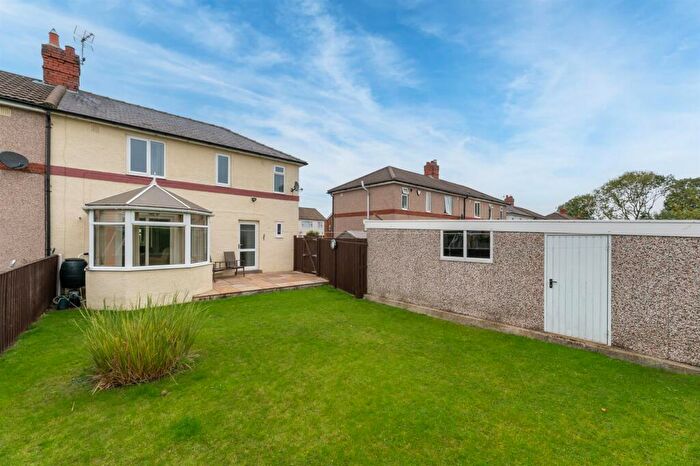 3 Bedroom Semi-Detached House For Sale In Prospect Road, Burley In Wharfedale, LS29