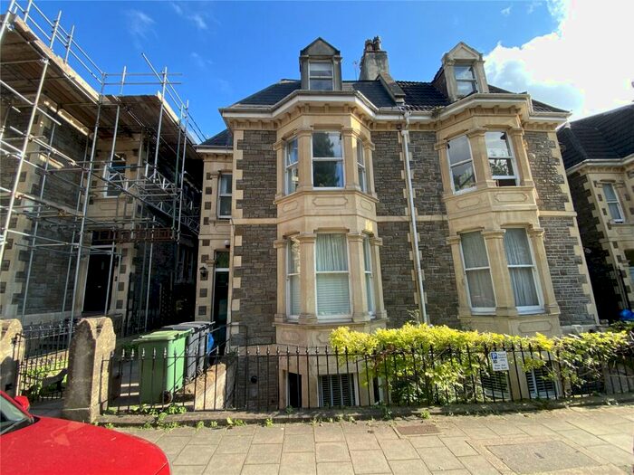 1 Bedroom Apartment To Rent In York Gardens, Clifton, Bristol, BS8