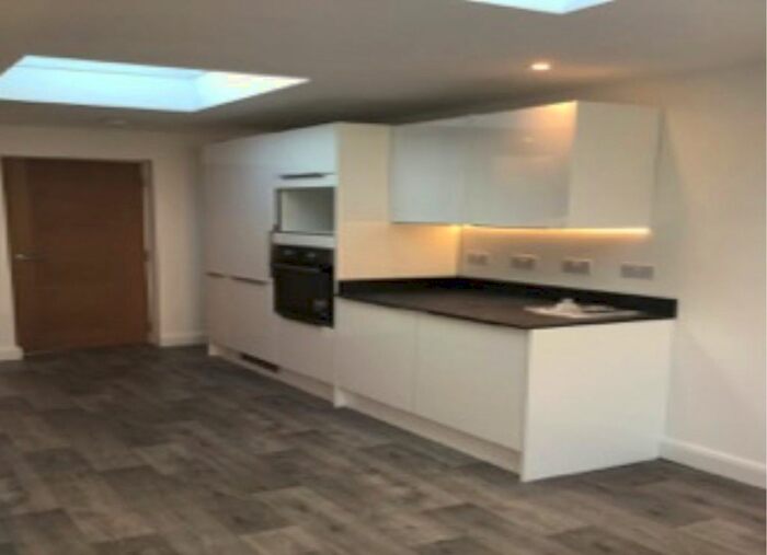 2 Bedroom Flat To Rent In Rothschild Road, London, W4