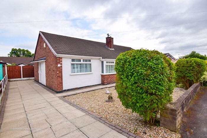 2 Bedroom Bungalow For Sale In Wilmslow Crescent, Thelwall, WA4