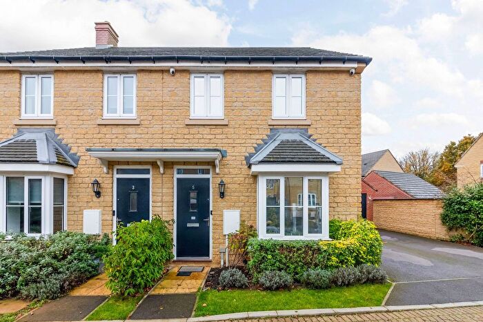 3 Bedroom Semi-Detached House For Sale In Herald Gardens, Longworth, OX13