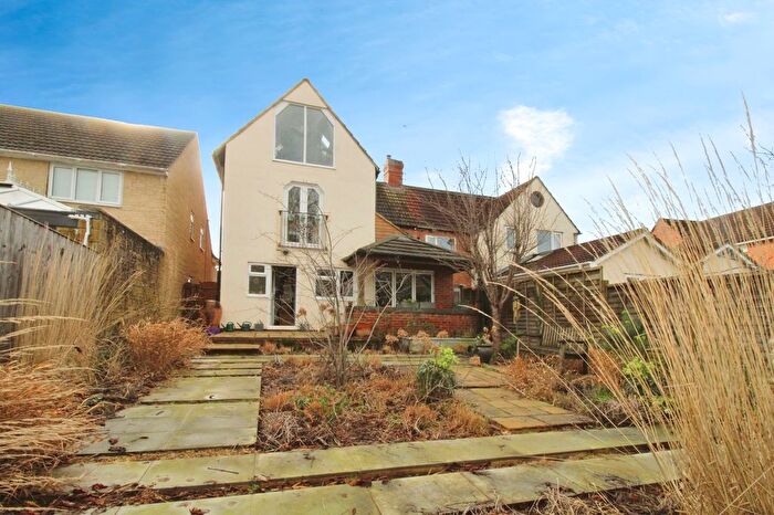 4 Bedroom Semi Detached House For Sale In Common Hill, Cricklade, SN6