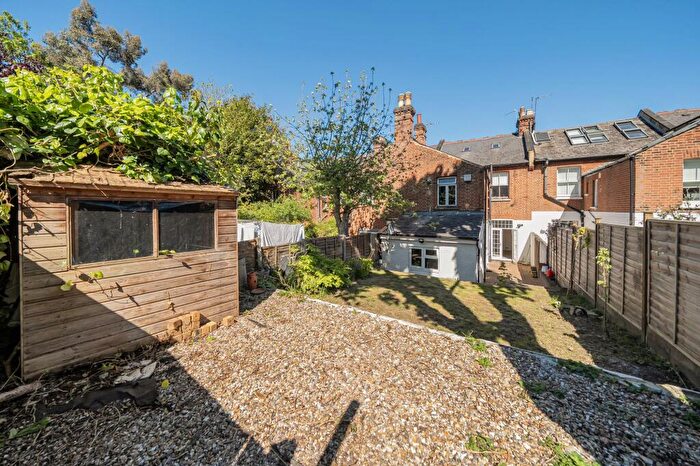 2 Bedroom Flat For Sale In Archway Road, London, N6