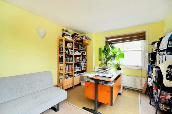 2 Bedroom Flat To Rent In Tetherdown, Muswell Hill, London, N10