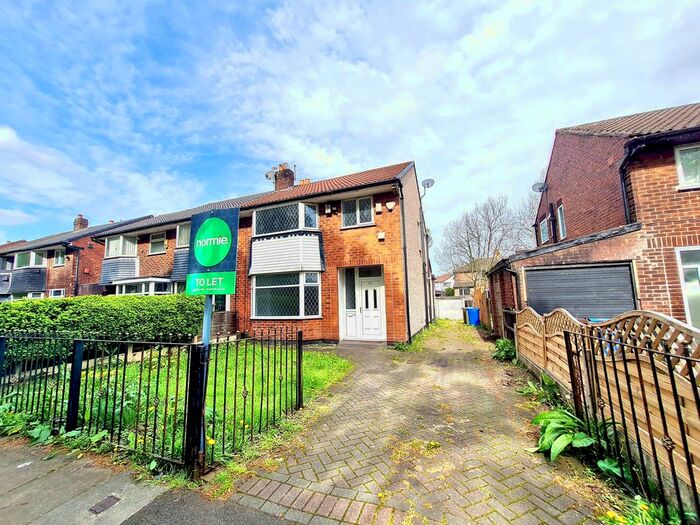 3 Bedroom Semi-Detached House To Rent In Balmoral Avenue, Whitefield, Manchester, M45