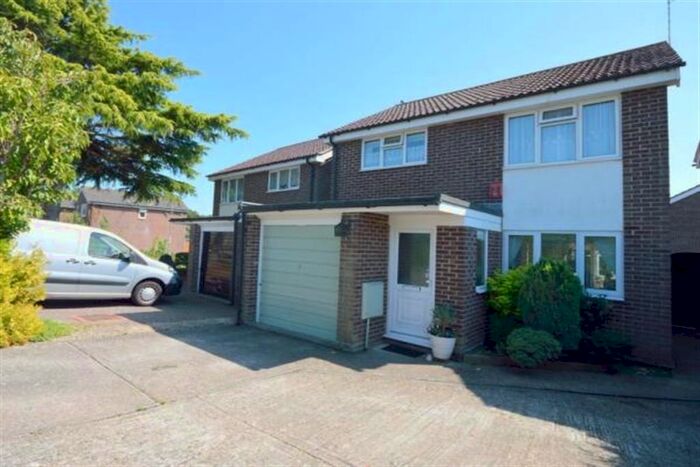 3 Bedroom Detached House To Rent In Neville Gardens, Emsworth, PO10