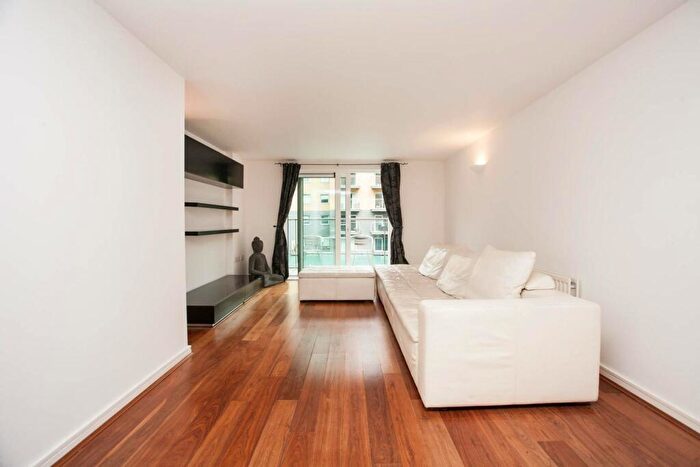 2 Bedroom Flat To Rent In Argyll Road, Woolwich, London, SE18