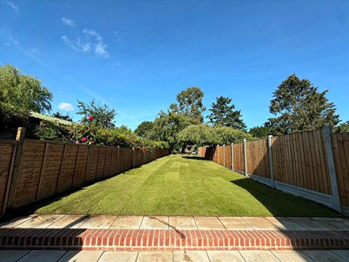 4 Bedroom Terraced House For Sale In Towneley Cottages, Tysea Hill, Stapleford Abbotts, Romford, RM4