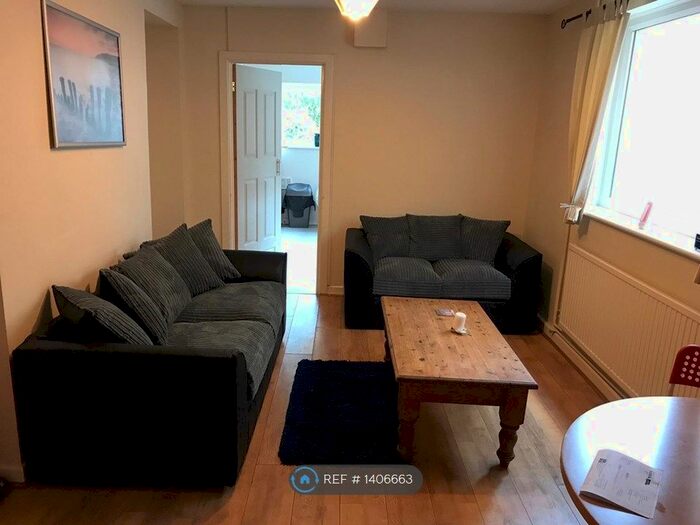 4 Bedroom Terraced House To Rent In Marlborough Rd, Swansea, SA2