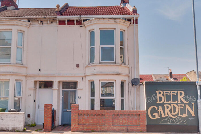 2 Bedroom Apartment For Sale In Lawrence Road, Southsea, PO5