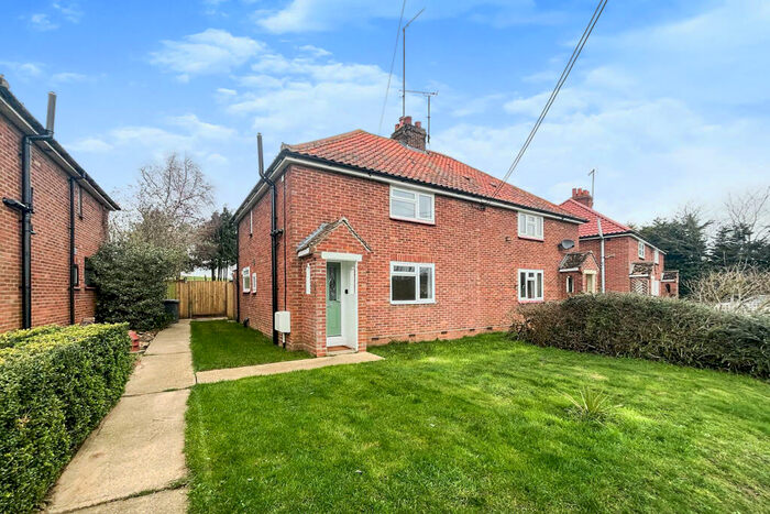 3 Bedroom Semi-Detached House For Sale In Blyth Row, Parham, Woodbridge, IP13