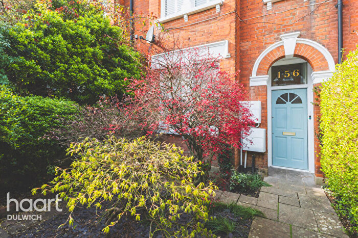 3 Bedroom Flat For Sale In Dunstans Road, London, SE22