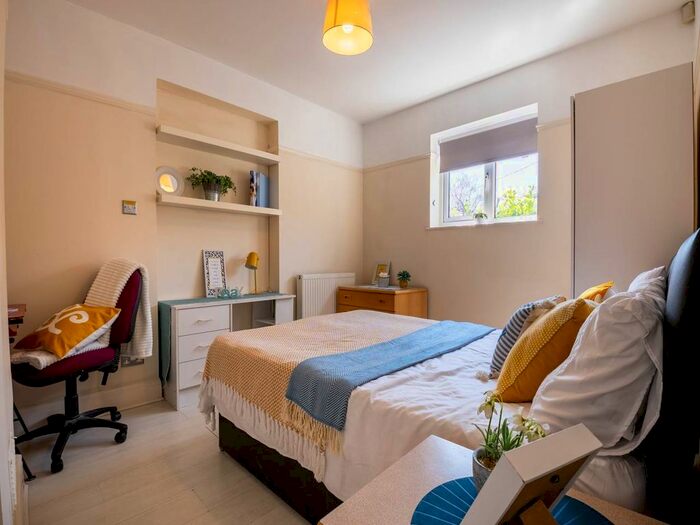 4 Bedroom Bungalow To Rent In Rough Common Road, Rough Common, Canterbury, CT2