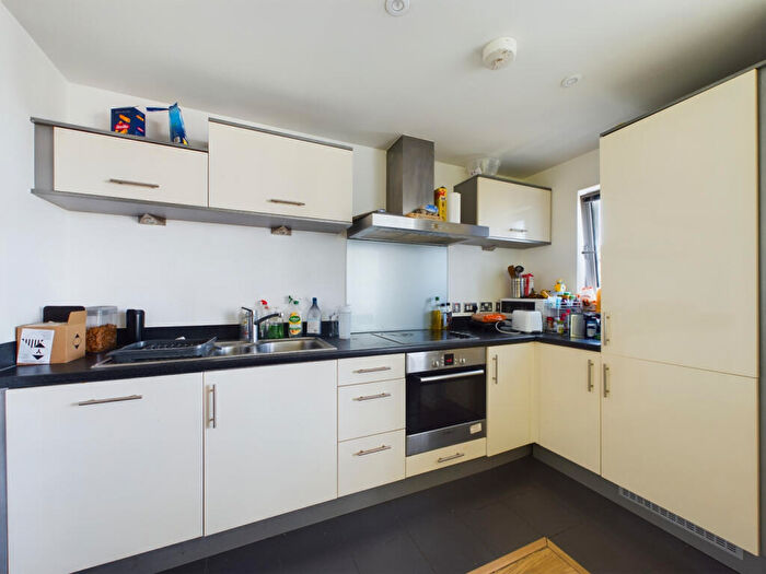 2 Bedroom Flat For Sale In Hamburg House, Cross Street, Portsmouth, PO1