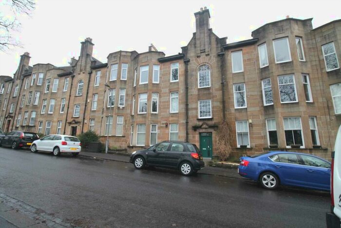 2 Bedroom Flat To Rent In Brodie Park Avenue, Paisley, PA2