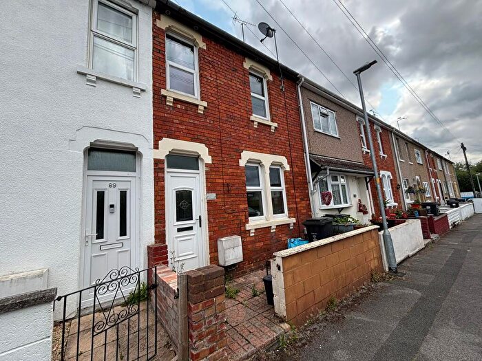 2 Bedroom House To Rent In Redcliffe Street, Swindon, SN2
