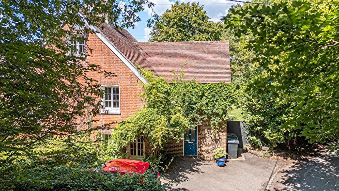 3 Bedroom Semi-Detached House For Sale In Swainham Lane, Crowhurst, TN38