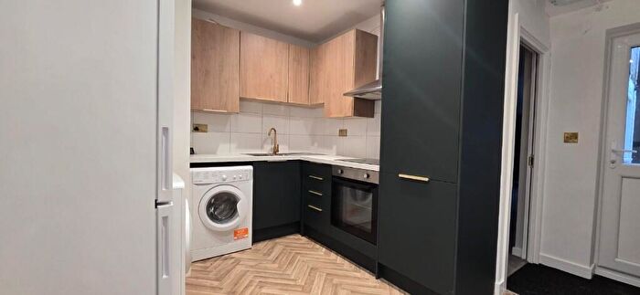 4 Bedroom Terraced House To Rent In New Road, Peterborough, PE2