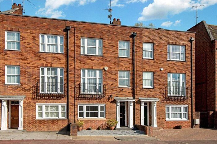 5 Bedroom Terraced House To Rent In Naseby Close, Swiss Cottage, NW6