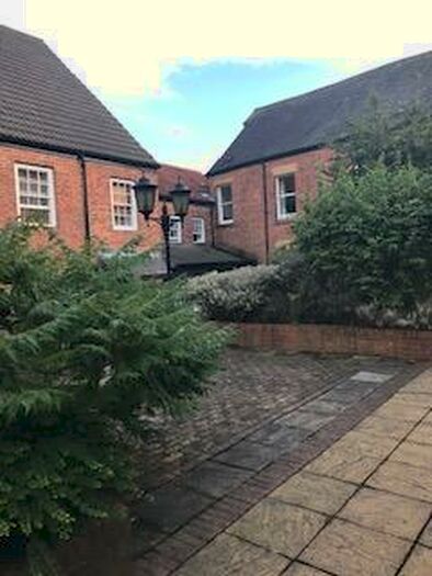 1 Bedroom Flat To Rent In Taylors Court, Newcastle Upon Tyne, NE1