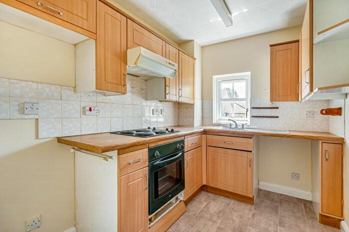 1 Bedroom Apartment For Sale In Rosehill, Billingshurst, RH14