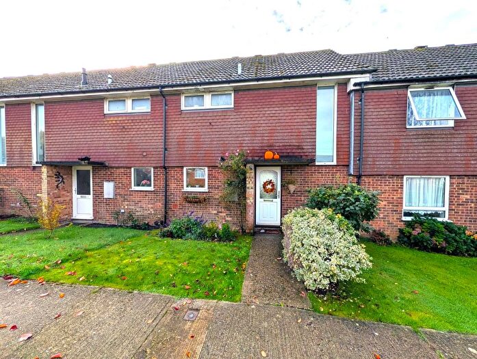 2 Bedroom Terraced House To Rent In Little Chequers, Wye, TN25