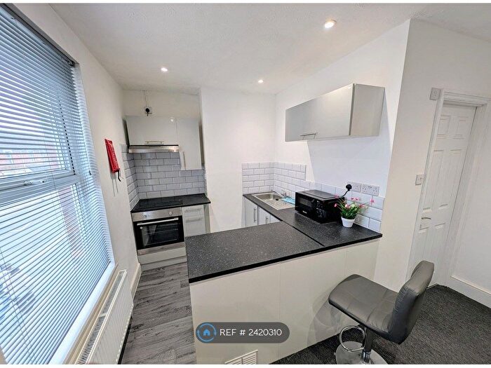 Studio To Rent In Swindon, Swindon, SN1