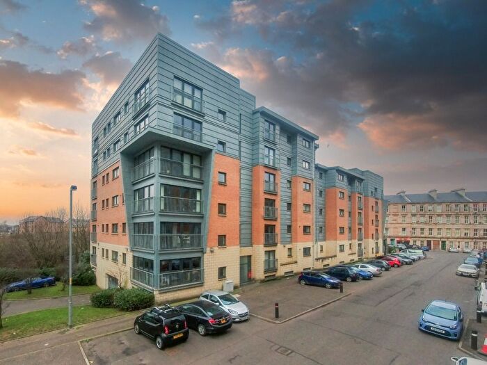2 Bedroom Flat To Rent In Barrland Street, Pollokshields, Glasgow, G41