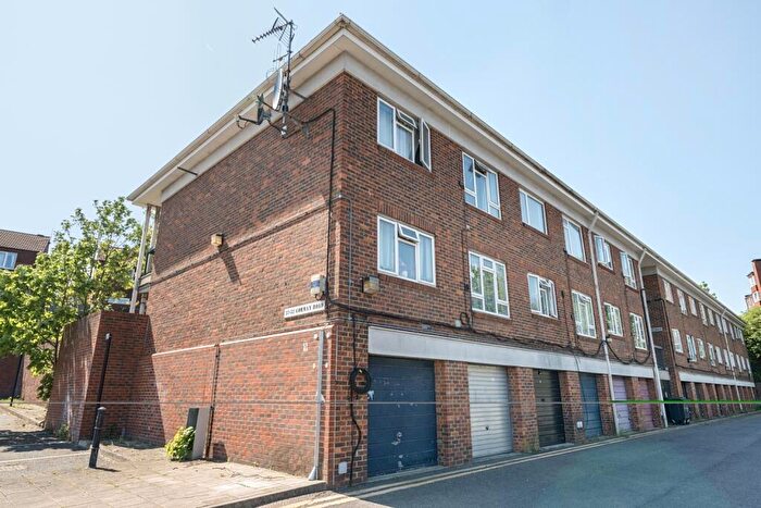 1 Bedroom Flat To Rent In Gorman Road London, SE18