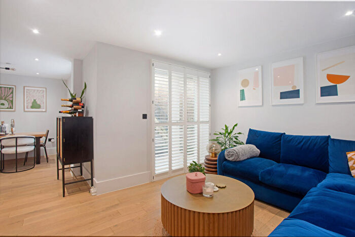 3 Bedroom Terraced House For Sale In Brandram Road, London, SE13