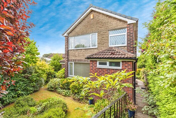 3 Bedroom Detached House For Sale In Leeds Road, Rothwell, Leeds, West Yorkshire, LS26