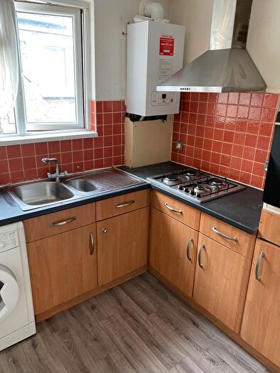 2 Bedroom Flat To Rent In Leytonstone, E11