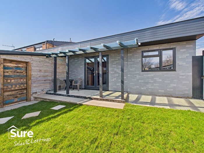 1 Bedroom Maisonette To Rent In Watling Close, Hemel Hempstead, Hertfordshire, HP2