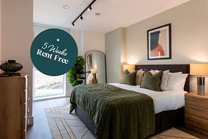 2 Bedroom Flat To Rent In Flat, Mitre Yard, - Scrubs Lane, London, NW10