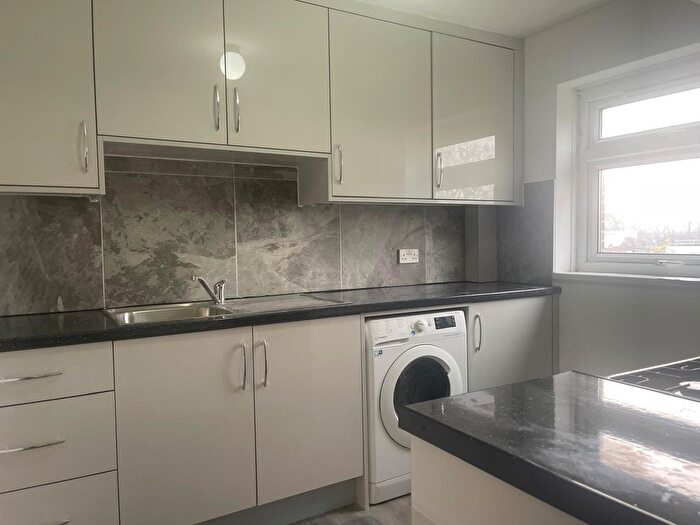 2 Bedroom Flat To Rent In Laurel Park, Harrow, HA3