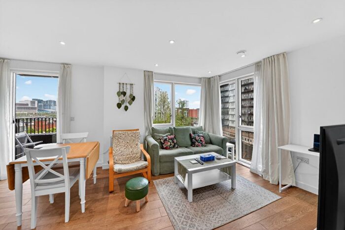 1 Bedroom Flat For Sale In Legacy Wharf, Highland Street, Stratford, E15