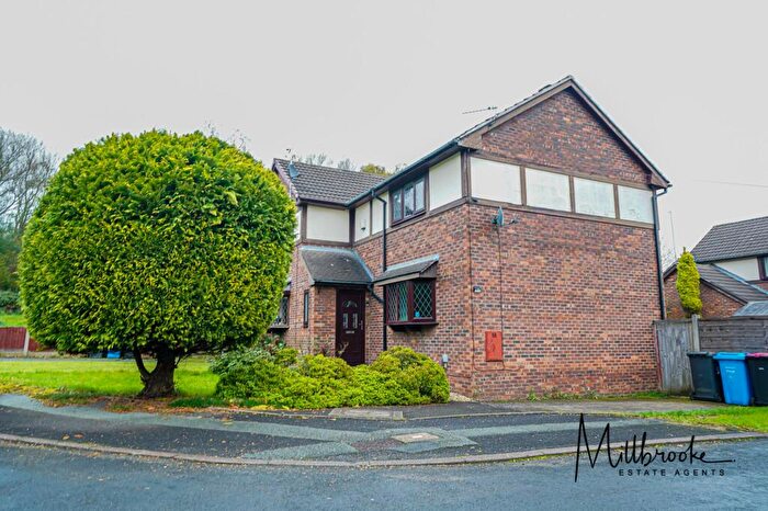 2 Bedroom Semi Detached House For Sale In Holyoake Road, Worsley, M28