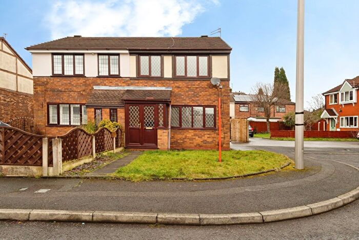 3 Bedroom Semi Detached House For Sale In Chestnut Gardens, Denton, Manchester, Greater Manchester, M34
