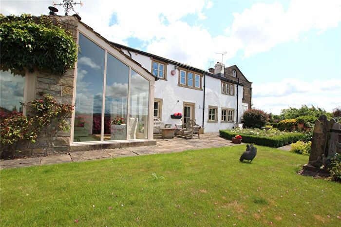 4 Bedroom House To Rent In Northgate, Honley, Holmfirth, West Yorkshire, HD9