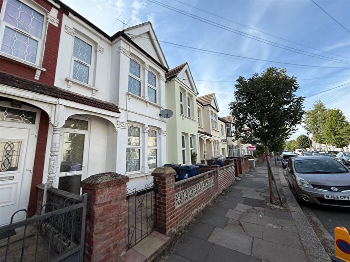 Property To Rent In Hambrough Road, Southall, UB1