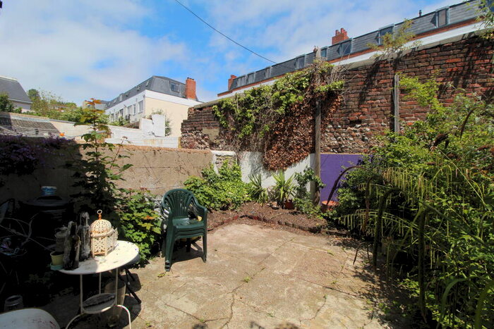 2 Bedroom Apartment To Rent In Park Crescent Terrace, Brighton, BN2
