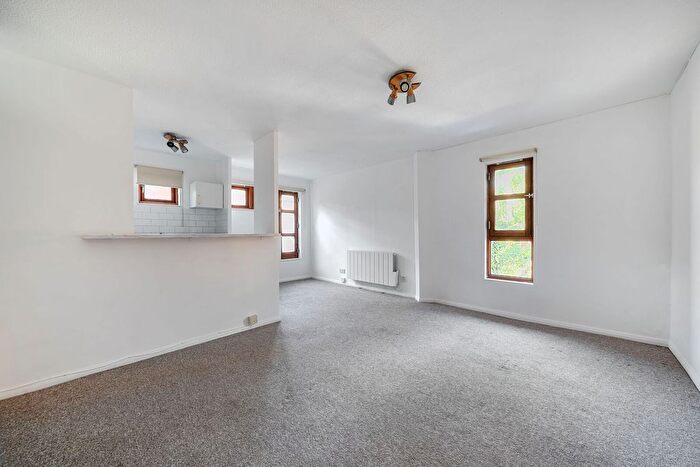 Studio For Sale In Moreton Street, Pimlico, London, SW1V