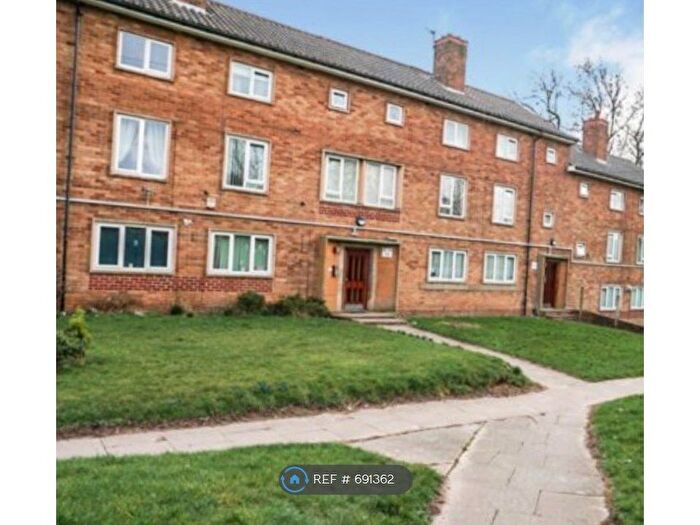 2 Bedroom Flat To Rent In Woodington Road, Sutton Coldfield, B75