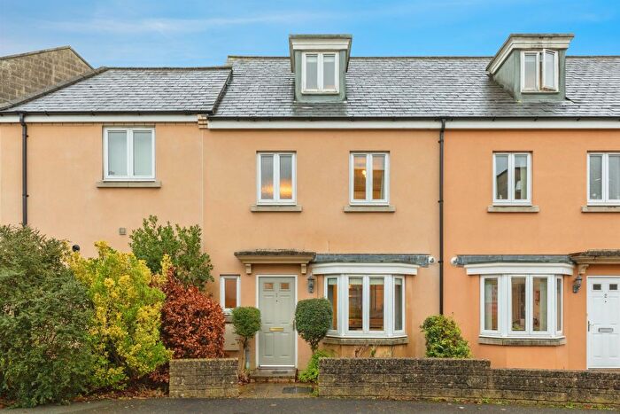 4 Bedroom Terraced House For Sale In Middlewood Close, Bath, BA2