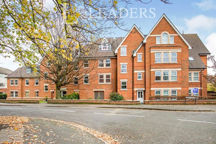 2 Bedroom Flat To Rent In Ockenden, Constitution Hill, Woking, GU22