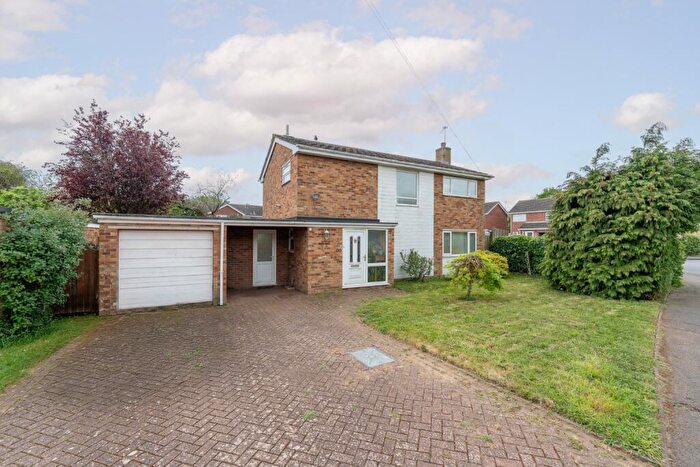 4 Bedroom Detached House For Sale In Greenfields, Earith, Huntingdon, Cambridgeshire, PE28