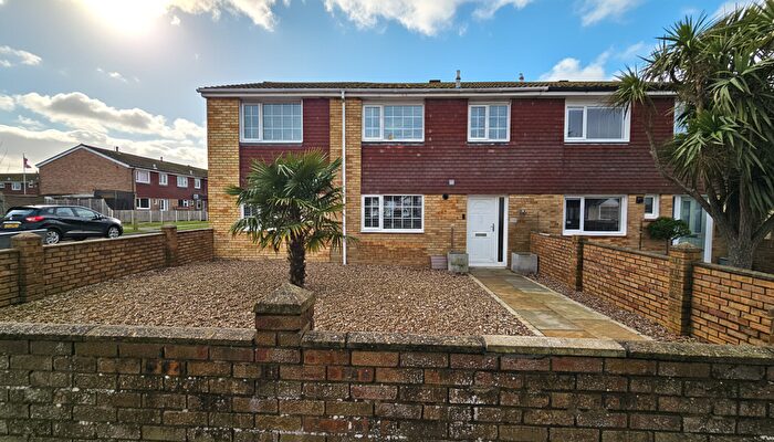 4 Bedroom End Of Terrace House For Sale In St. Richards Road, Deal, CT14