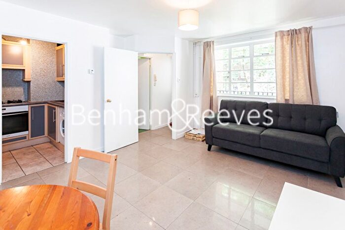 2 Bedroom Flat To Rent In Bevan House, Boswell Street, WC1N