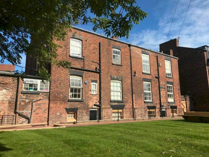 6 Bedroom Semi-Detached House To Rent In North View, Liverpool, Merseyside, L7