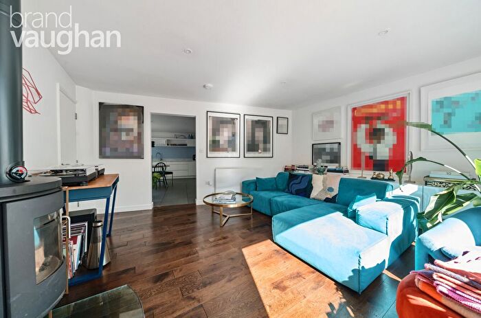 3 Bedroom Bungalow To Rent In Osborne Villas, Hove, East Sussex, BN3